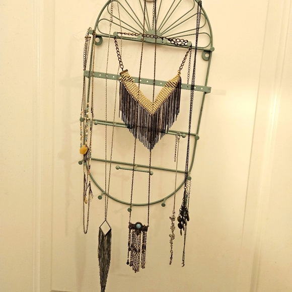 NECKLACE BUNDLE - Picture 1 of 9